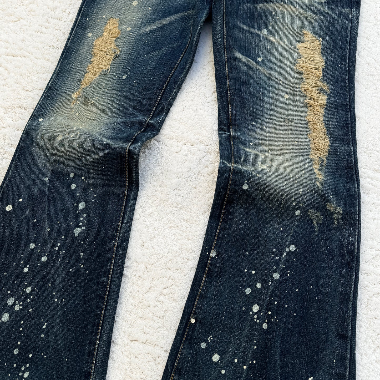 Fuga Paint Splatter Distressed Mud Wash Flared Jeans