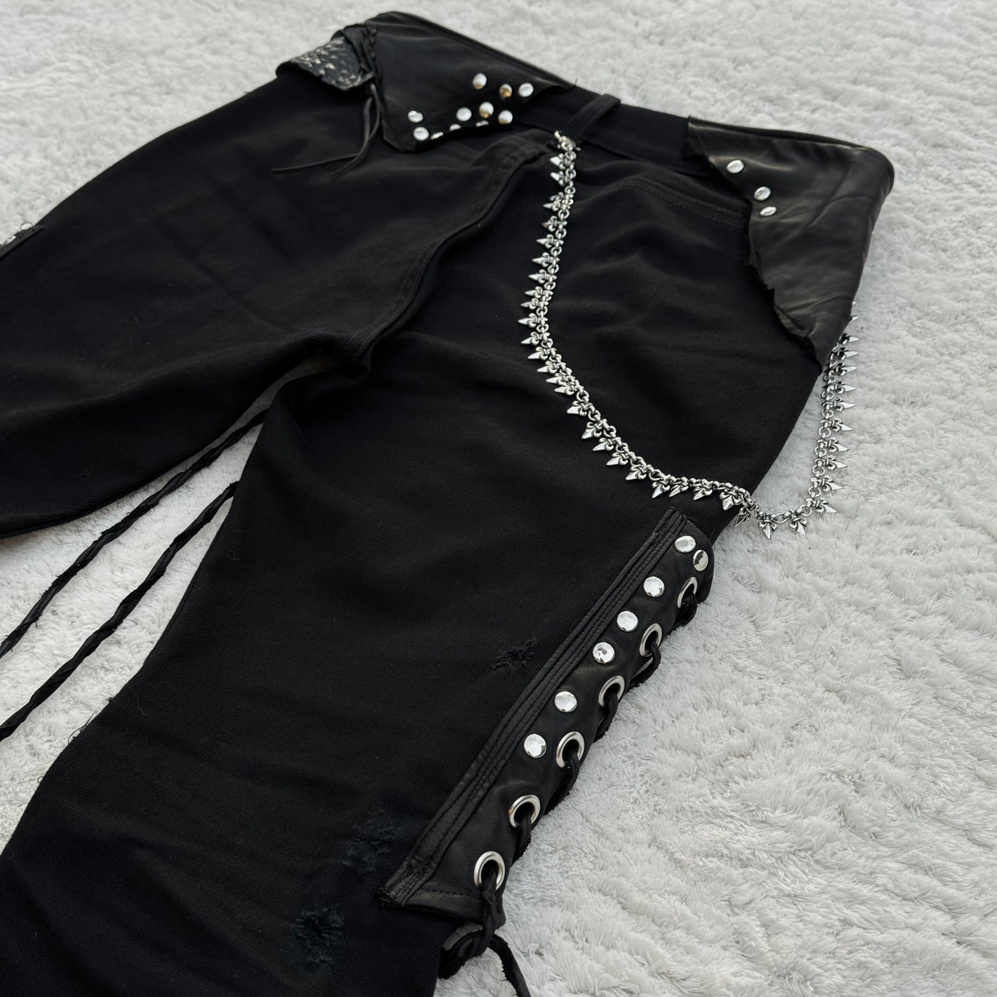 Shohei Takamiya „Hybrid“ Pierced Flared Leather Lace-Up Pants