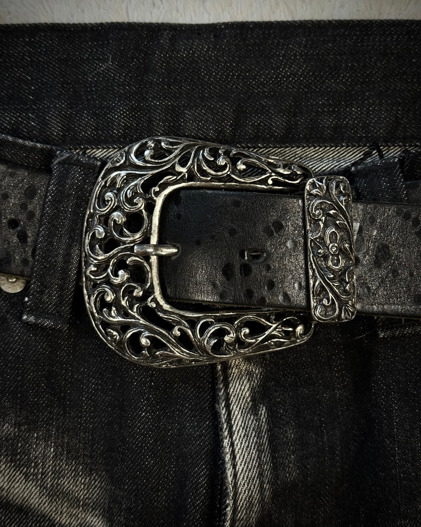 Vernice Tribal Western Buckle Vintage Leather Belt