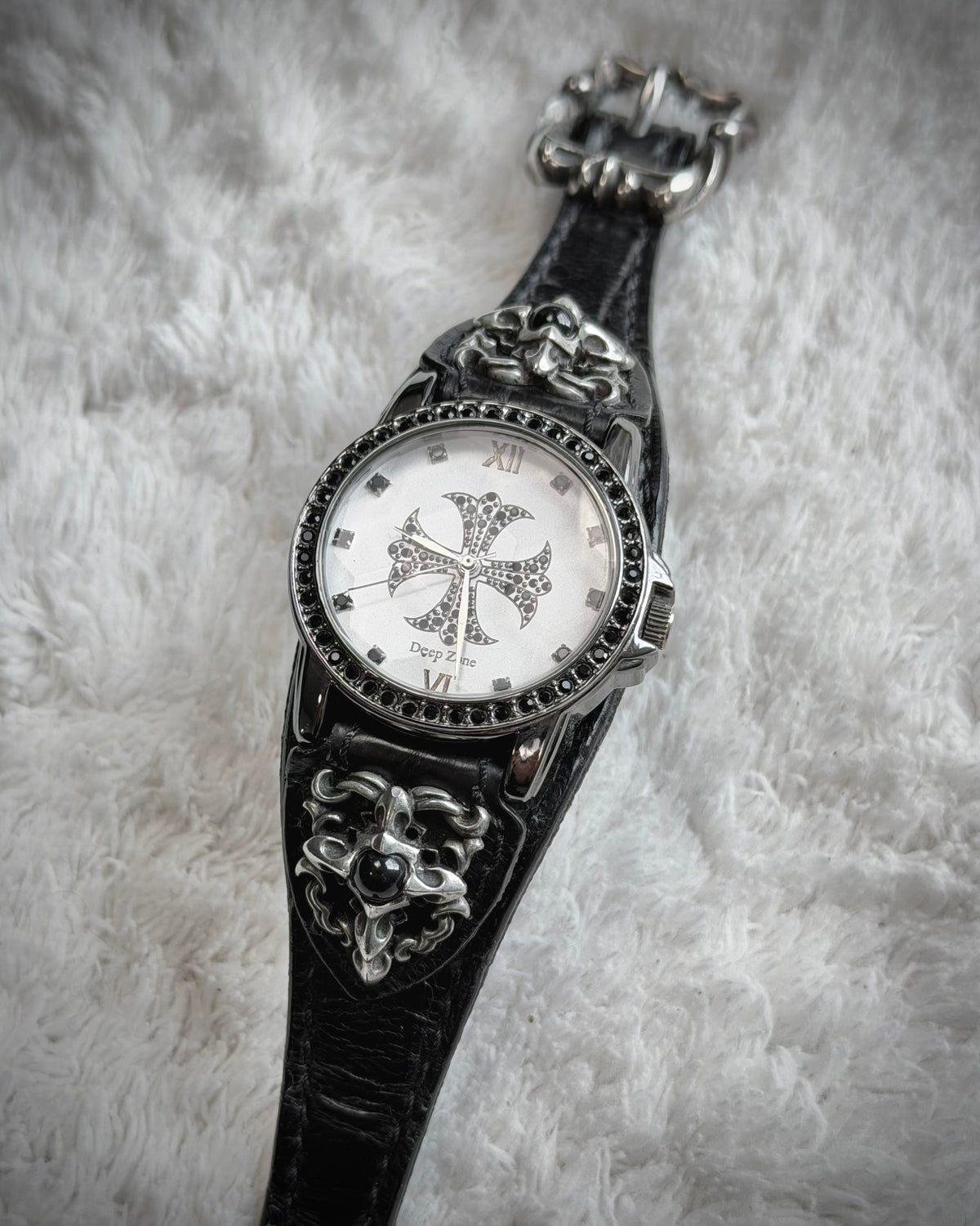 Deep Zone Onyx Cross Ornament Watch