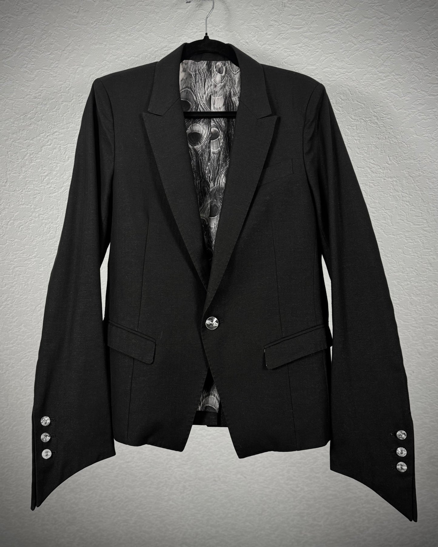Civarize Bat Sleeve Peaked Blazer