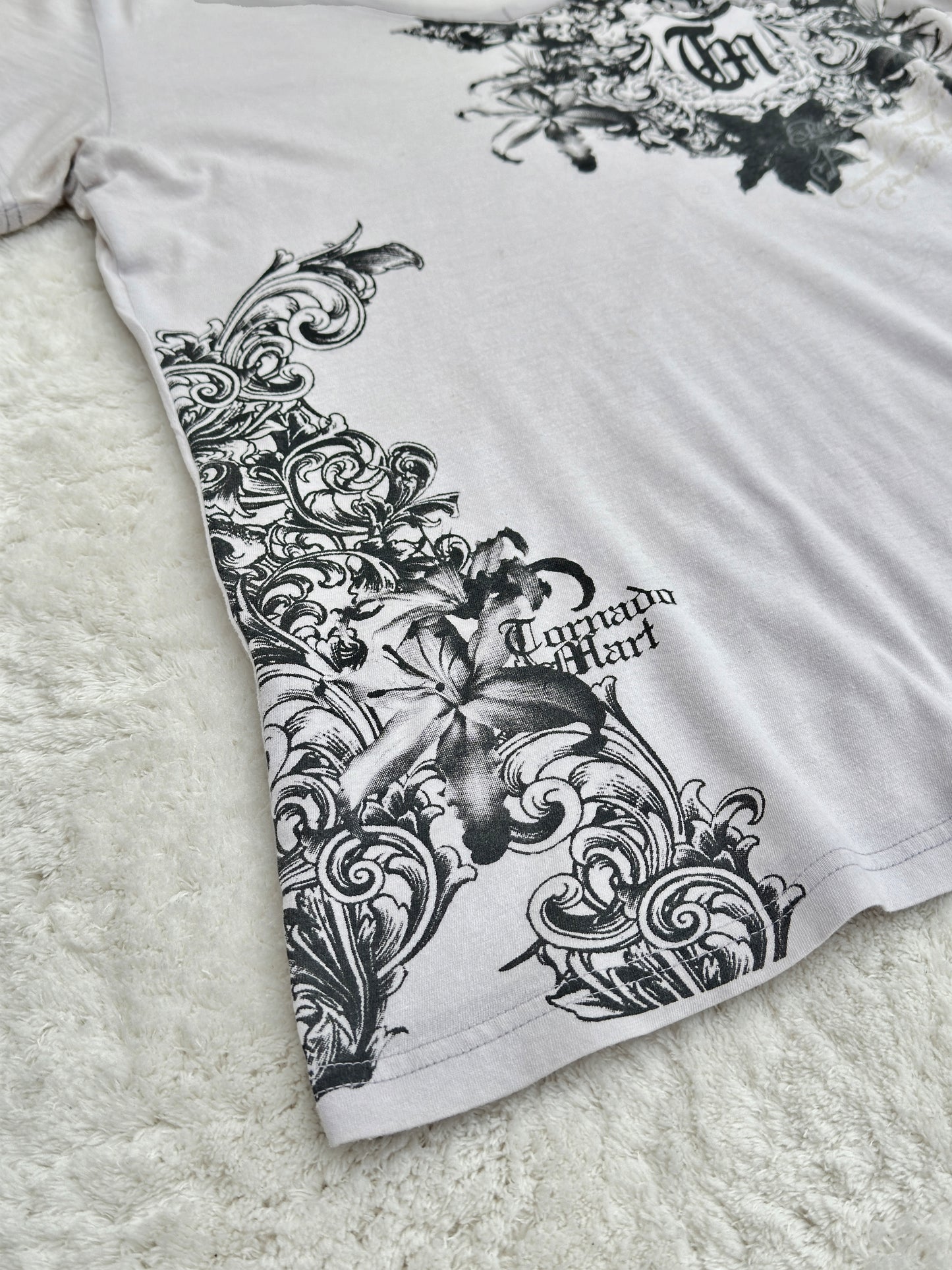 Tornado Mart Tribal Floral V-Neck T-Shirt