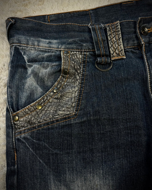 Semantic Design Crocodile Detailed Vintage Denim Shorts