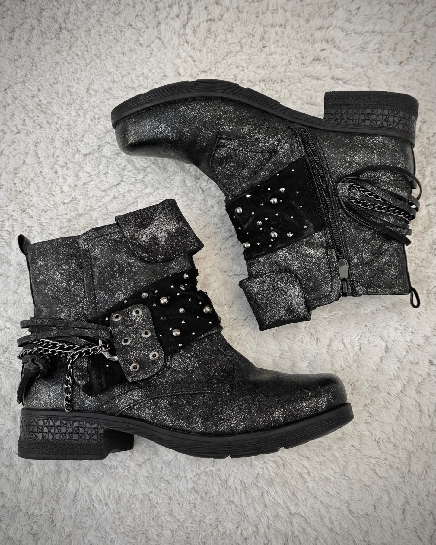 Forever Folie Studded Layered Chain Boots