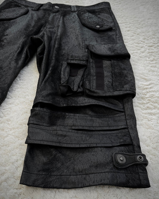 Tornado Mart Textured Gas Mask Cargo Shorts