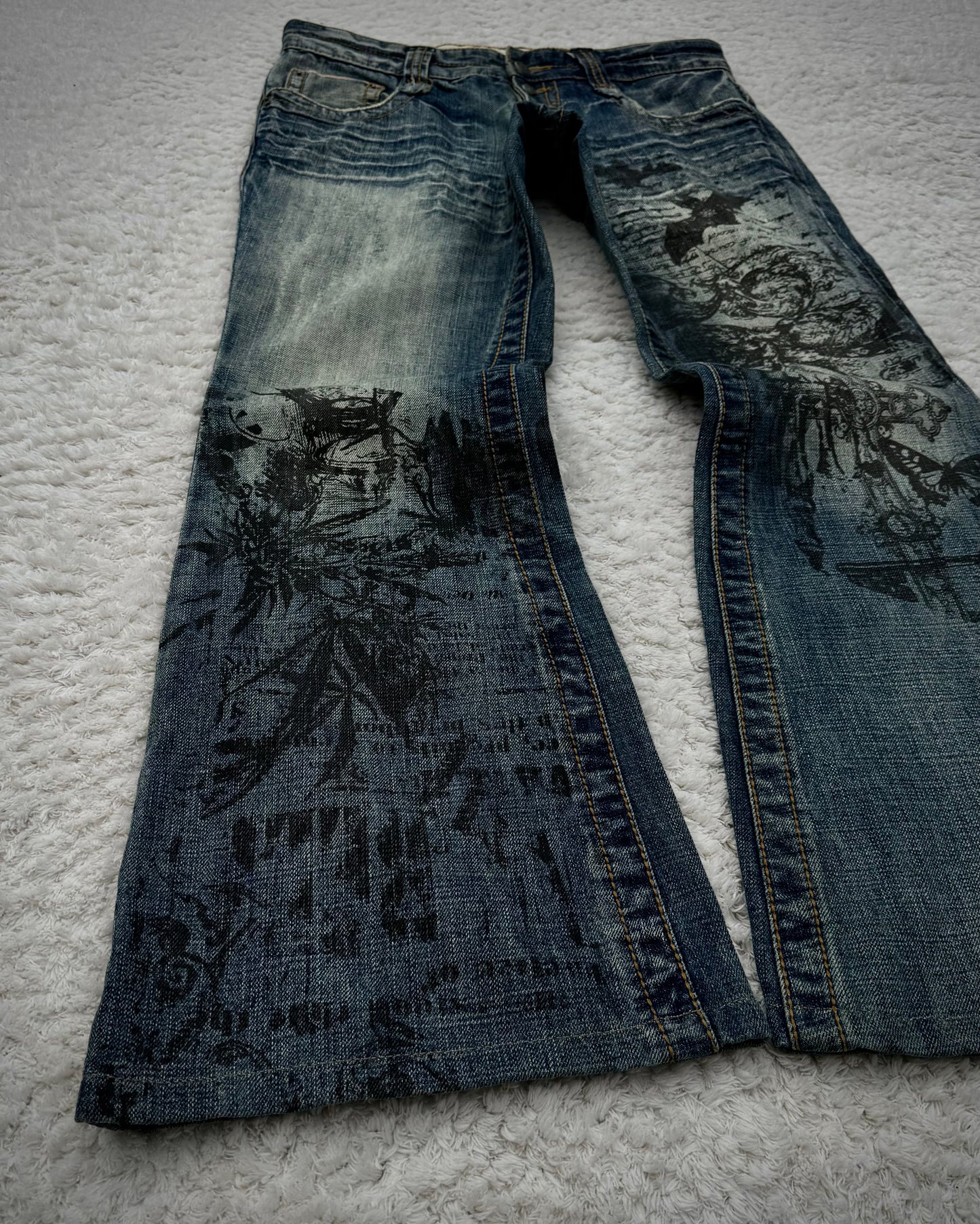 Tornado Mart „Abstract Chaos“ Print Flared Jeans