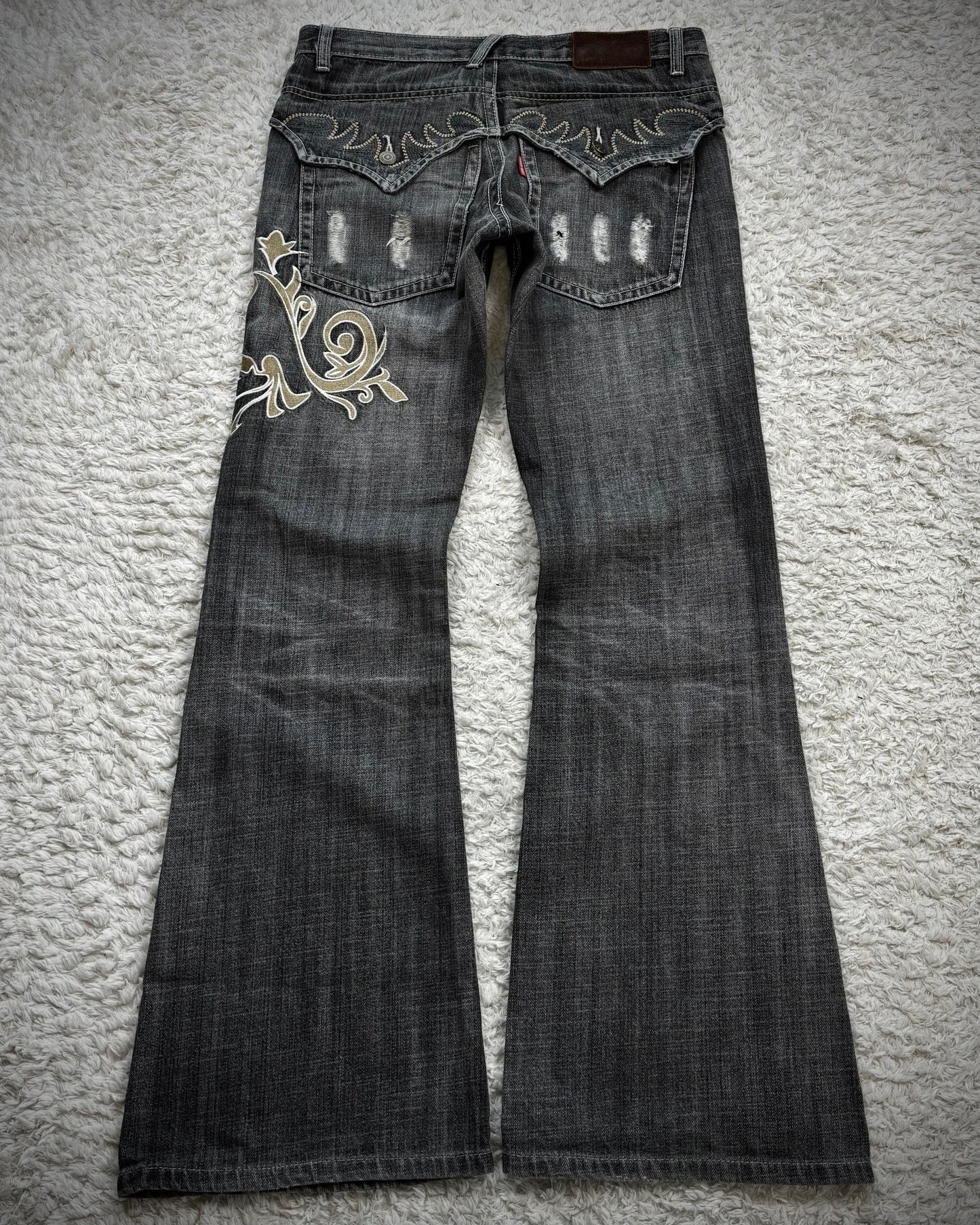 Tornado Mart Tribal Embroidery Spiral Flared Jeans