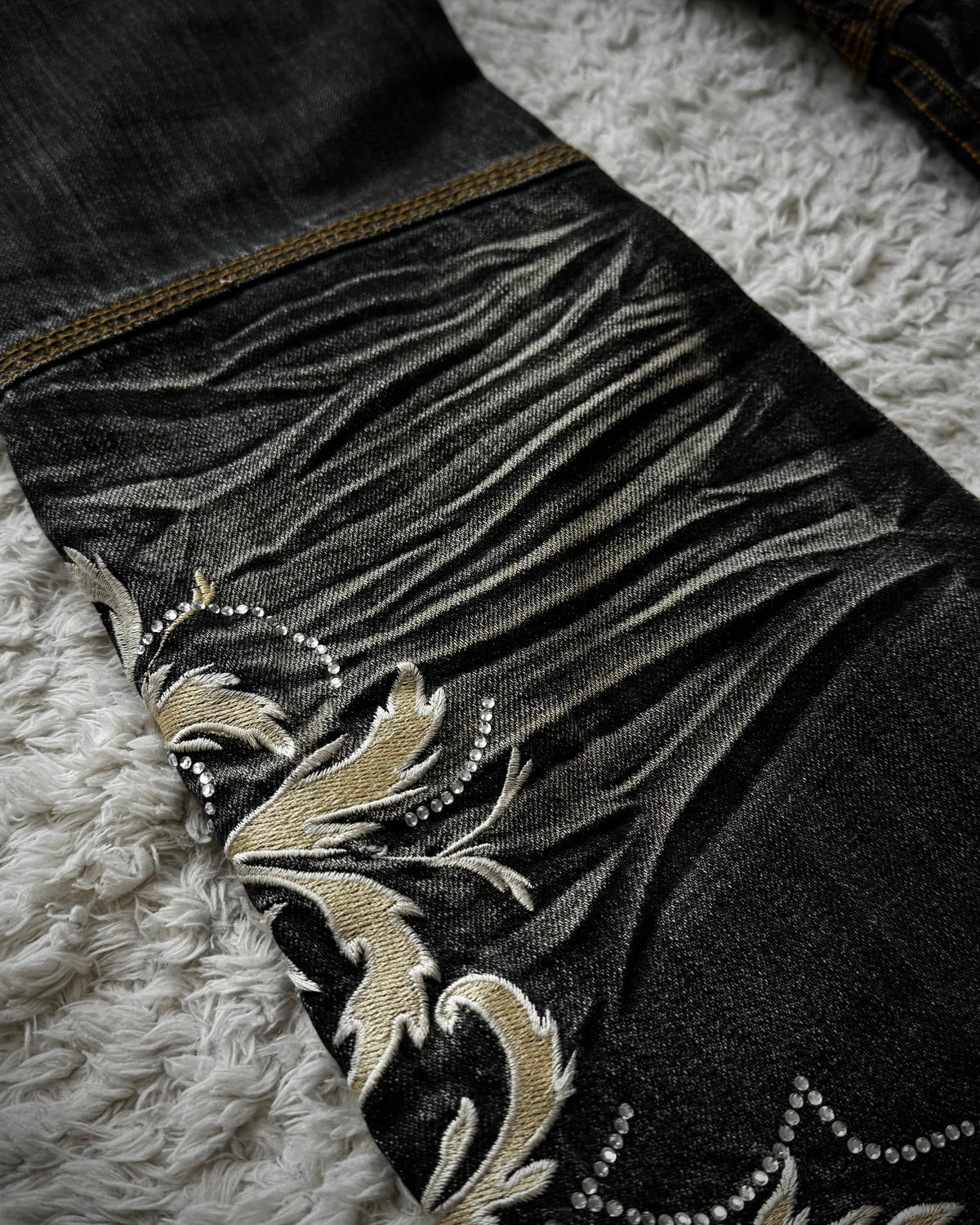 Tornado Mart Tribal Tattoo Embroidery Flared Jeans