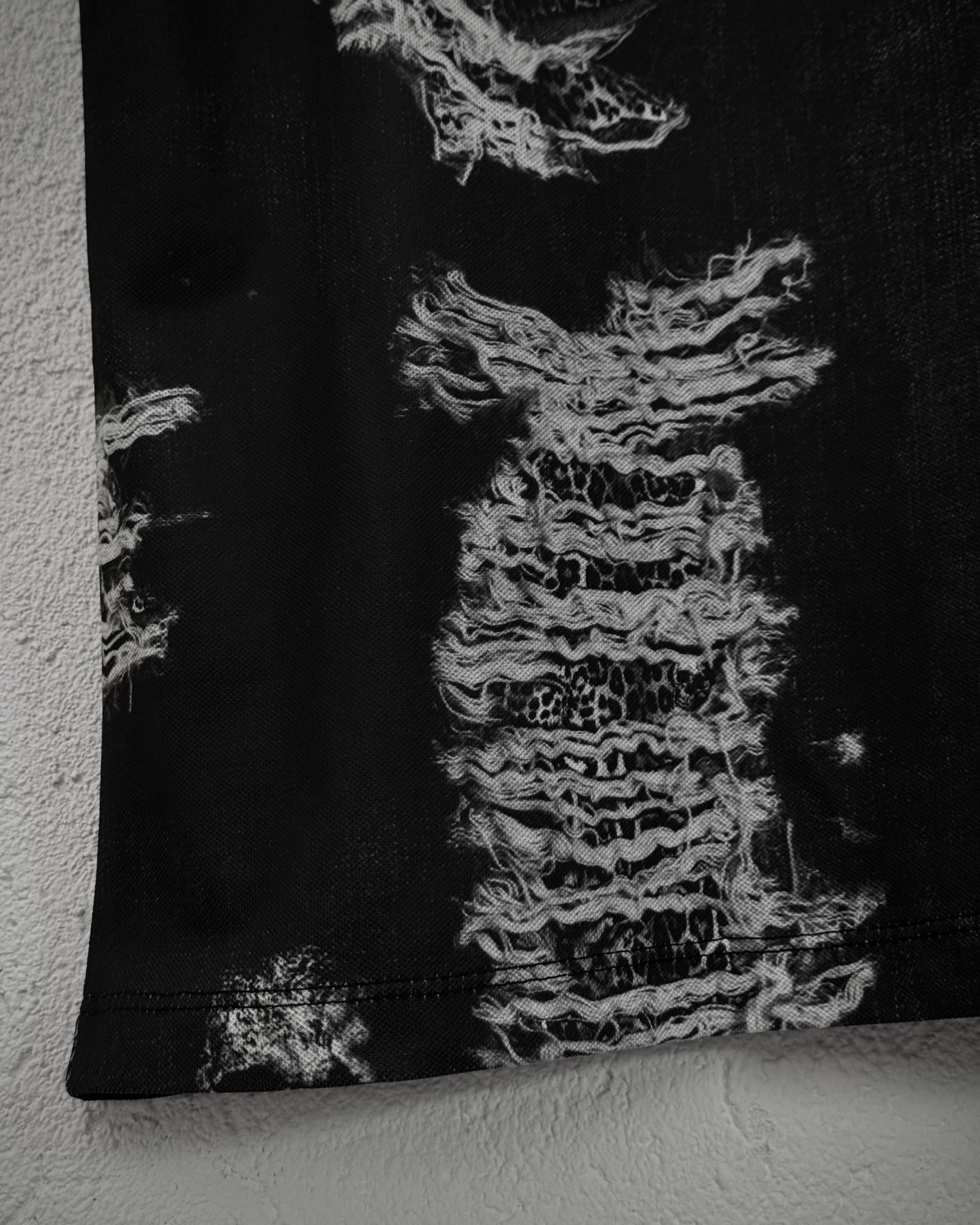 Roen Skulls & Leopard Pattern T-Shirt