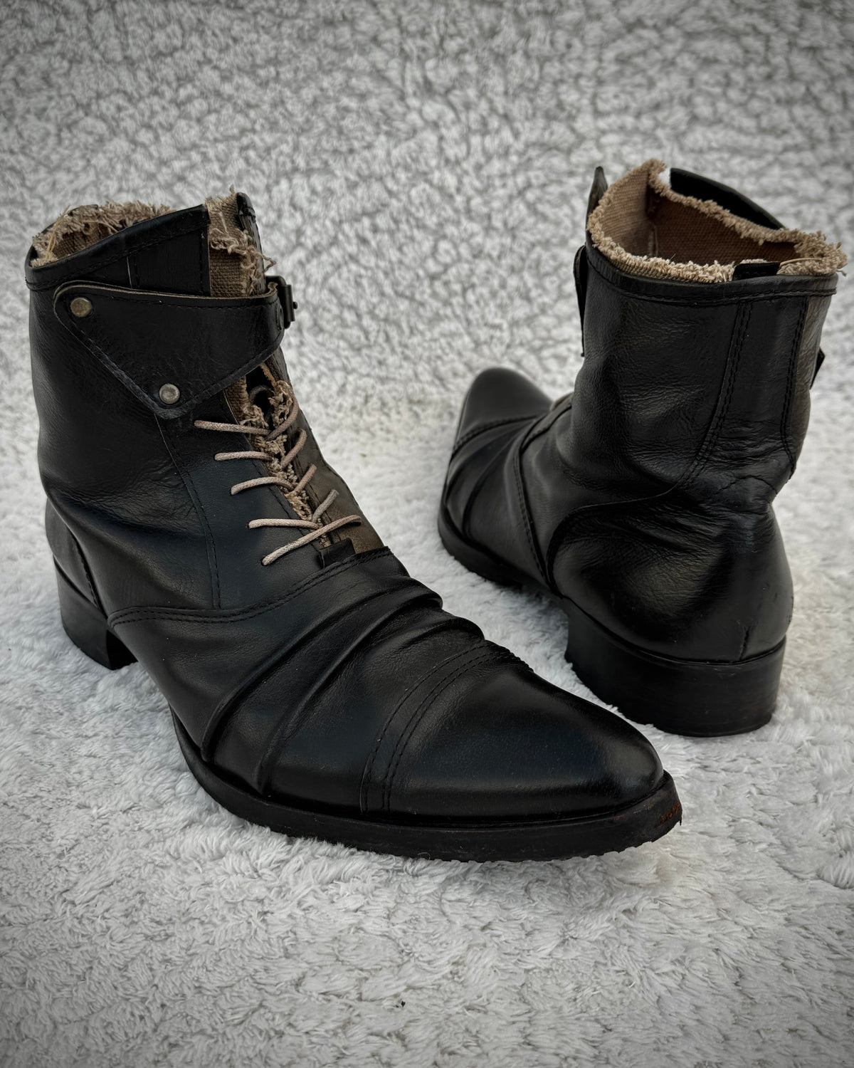 Alfredo Bannister Layered Wrinkled Leather Pointed Boots – Paroxa