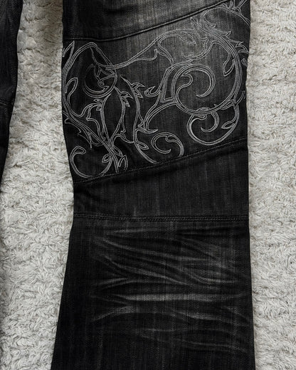 Tornado Mart Tribal Embroidery Flared Jeans