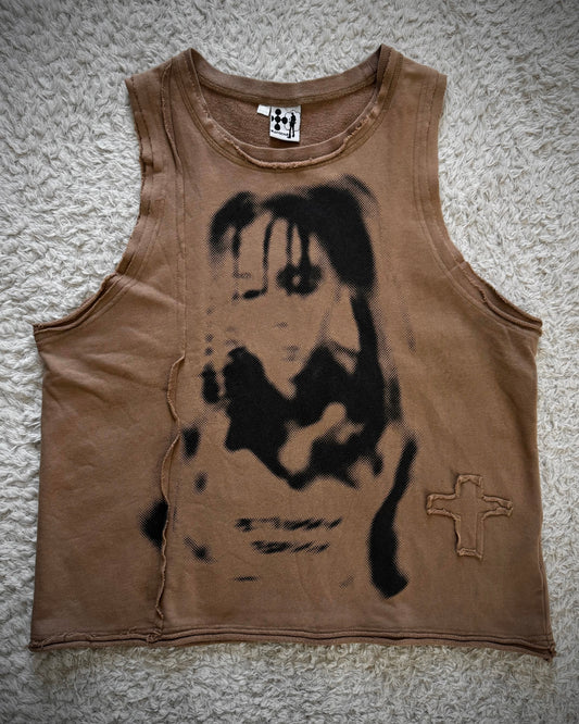 Kontend Raw Cut Shadow Portrait Tank Top