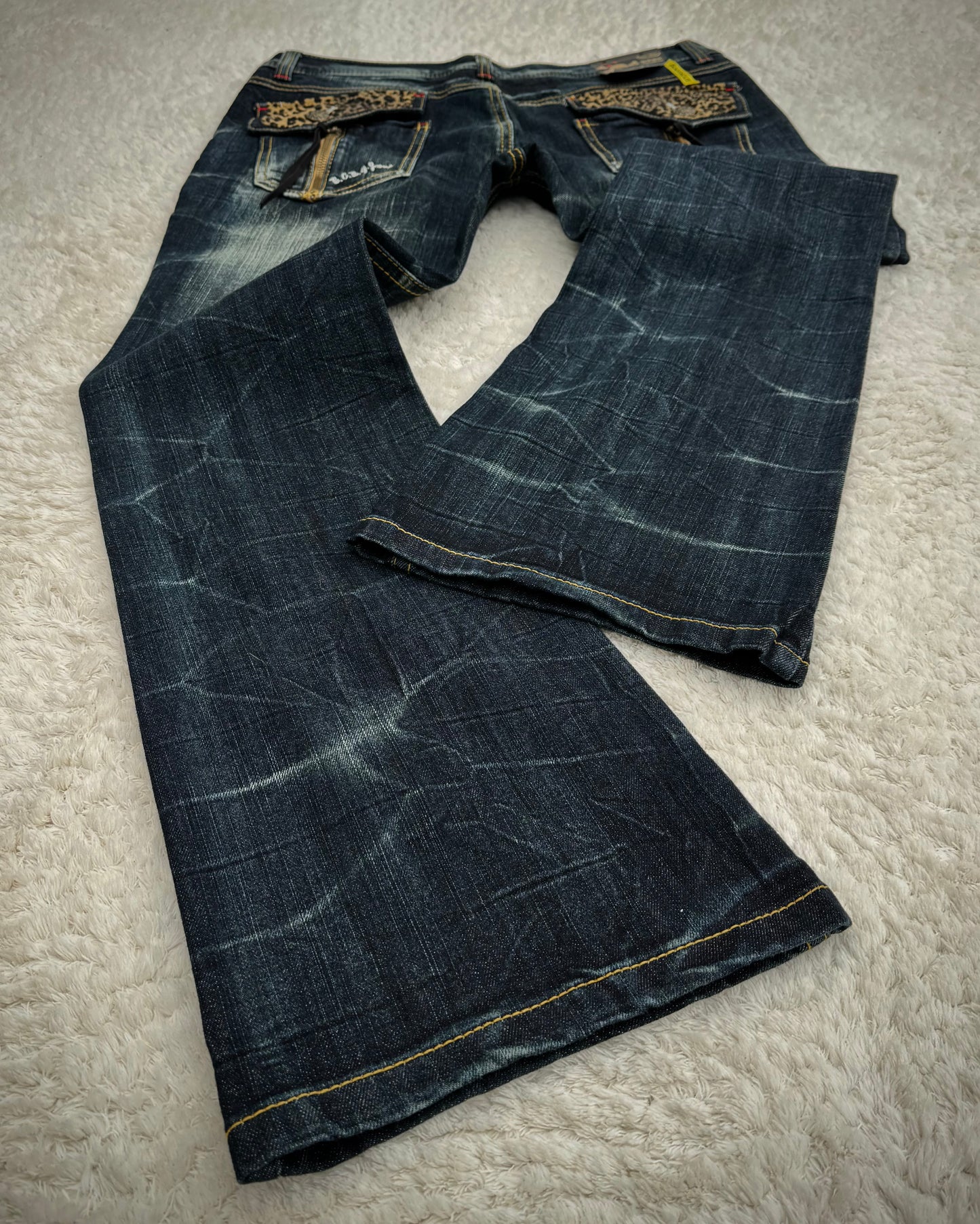 B.C.B.G. Leopard Detailed Vintage Flared Jeans