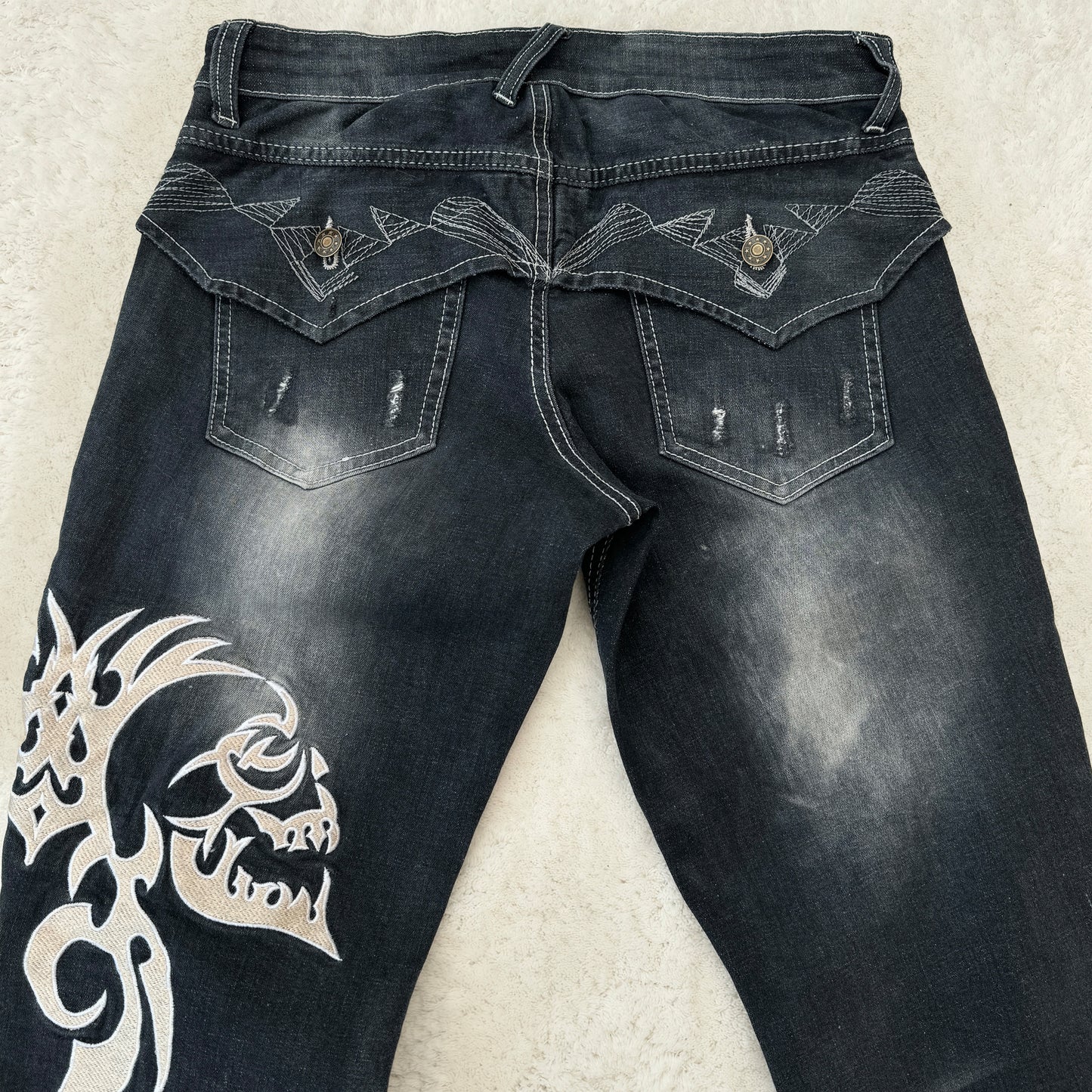 NOT Tornado Mart „Skull Tribal“ Embroidery Flared Jeans