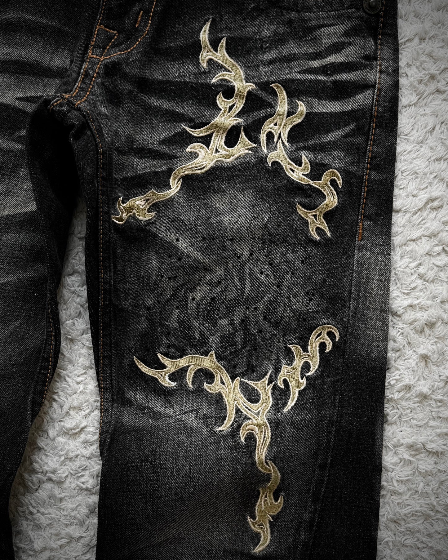 Tornado Mart Tribal Embroidery Whiskered Spiral Flared Jeans