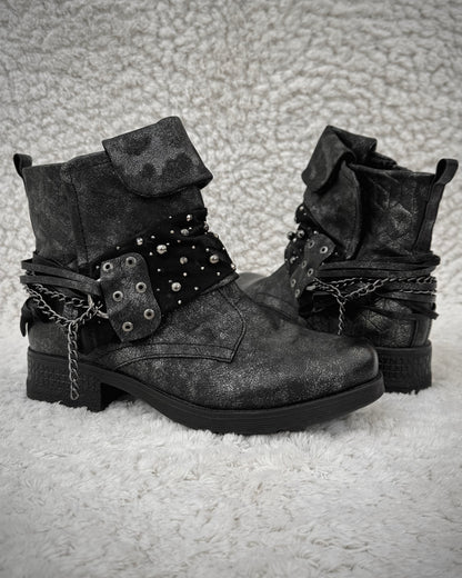 Forever Folie Studded Layered Chain Boots