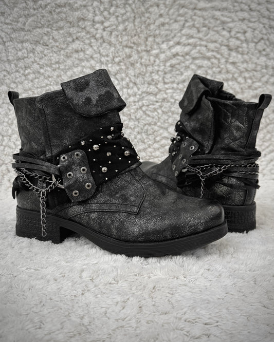 Forever Folie Studded Layered Chain Boots