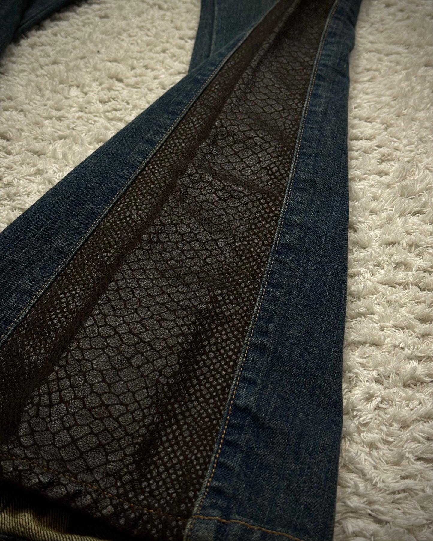 Morgan Homme Python Shimmer Mud Washed Flared Jeans