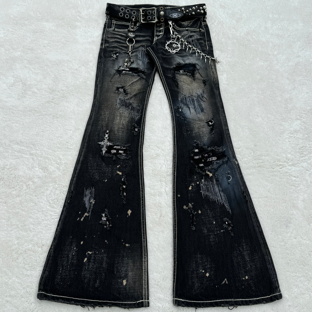 Tornado Mart Pierced Flared Jeans – Paroxa
