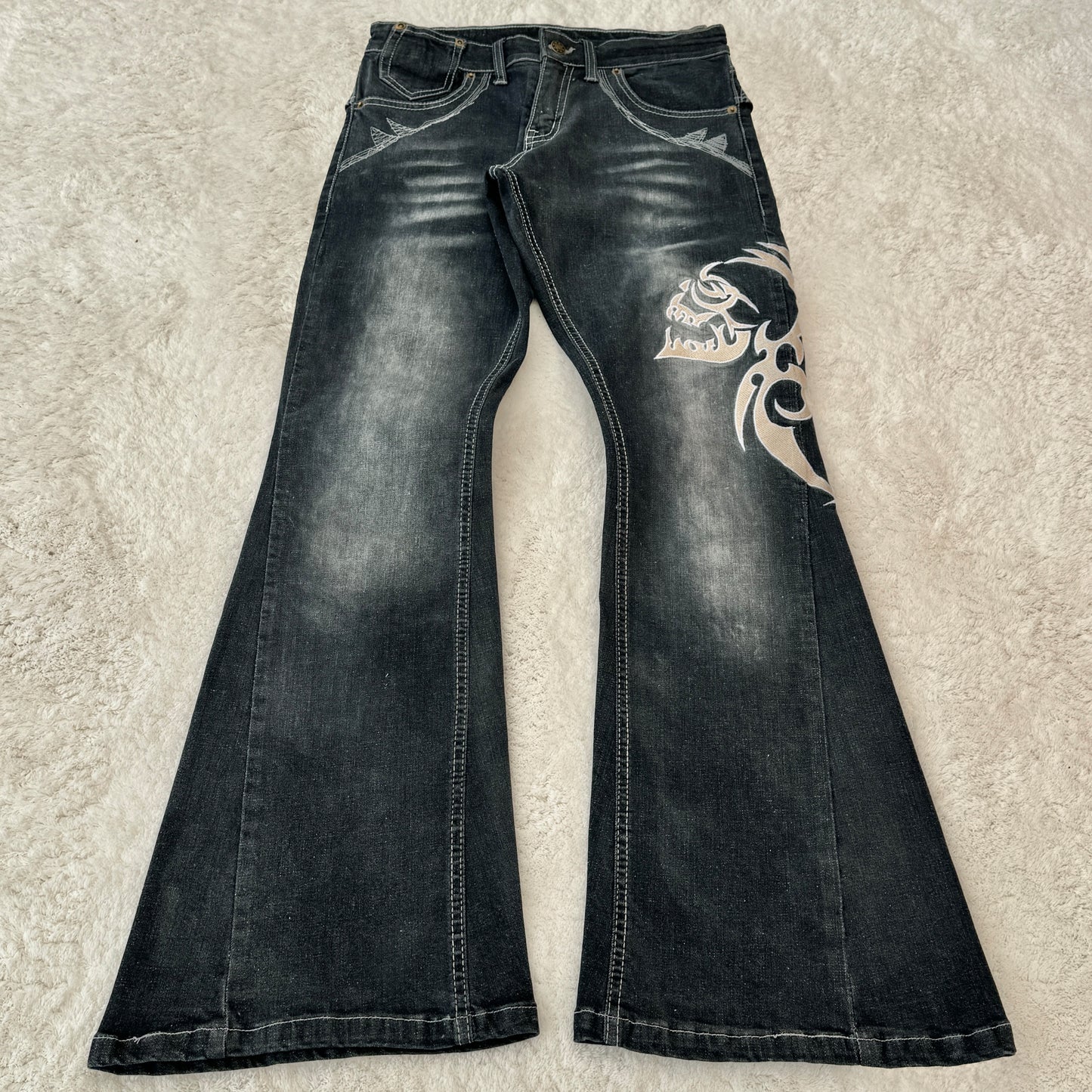 NOT Tornado Mart „Skull Tribal“ Embroidery Flared Jeans