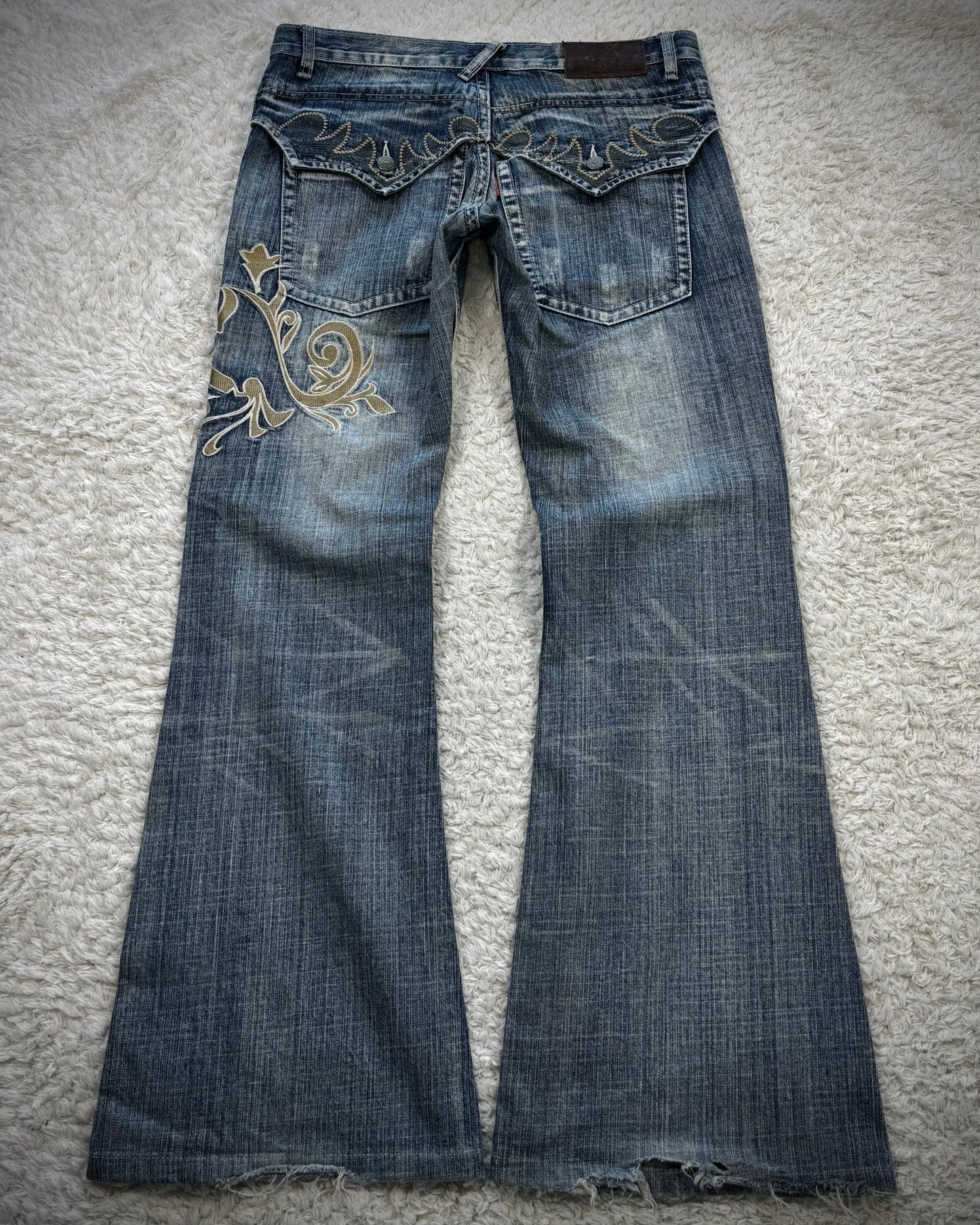Tornado Mart Tribal Embroidery Spiral Flared Jeans