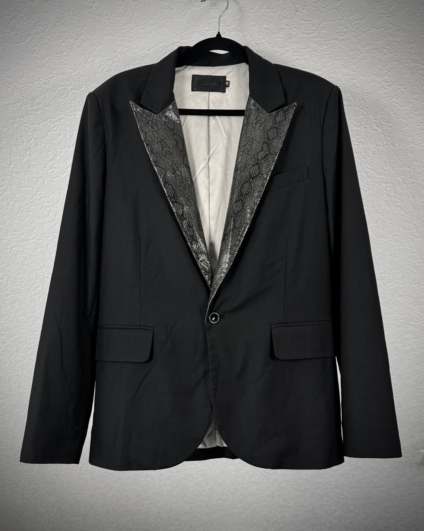 Diatrack Python Peaked Lapel Blazer