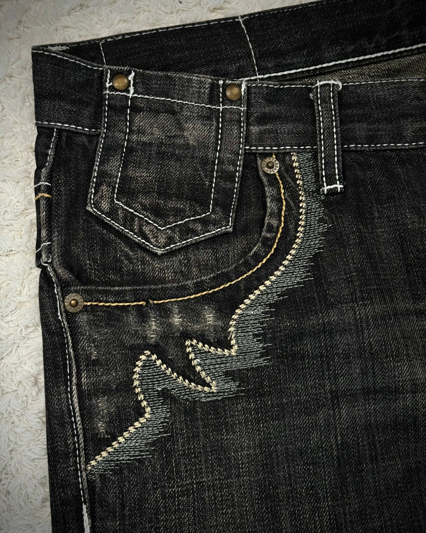 Tornado Mart Tribal Embroidery Spiral Flared Jeans