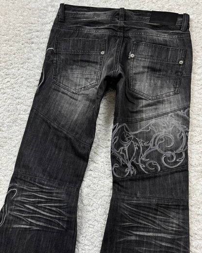 Tornado Mart Tribal Embroidery Flared Jeans