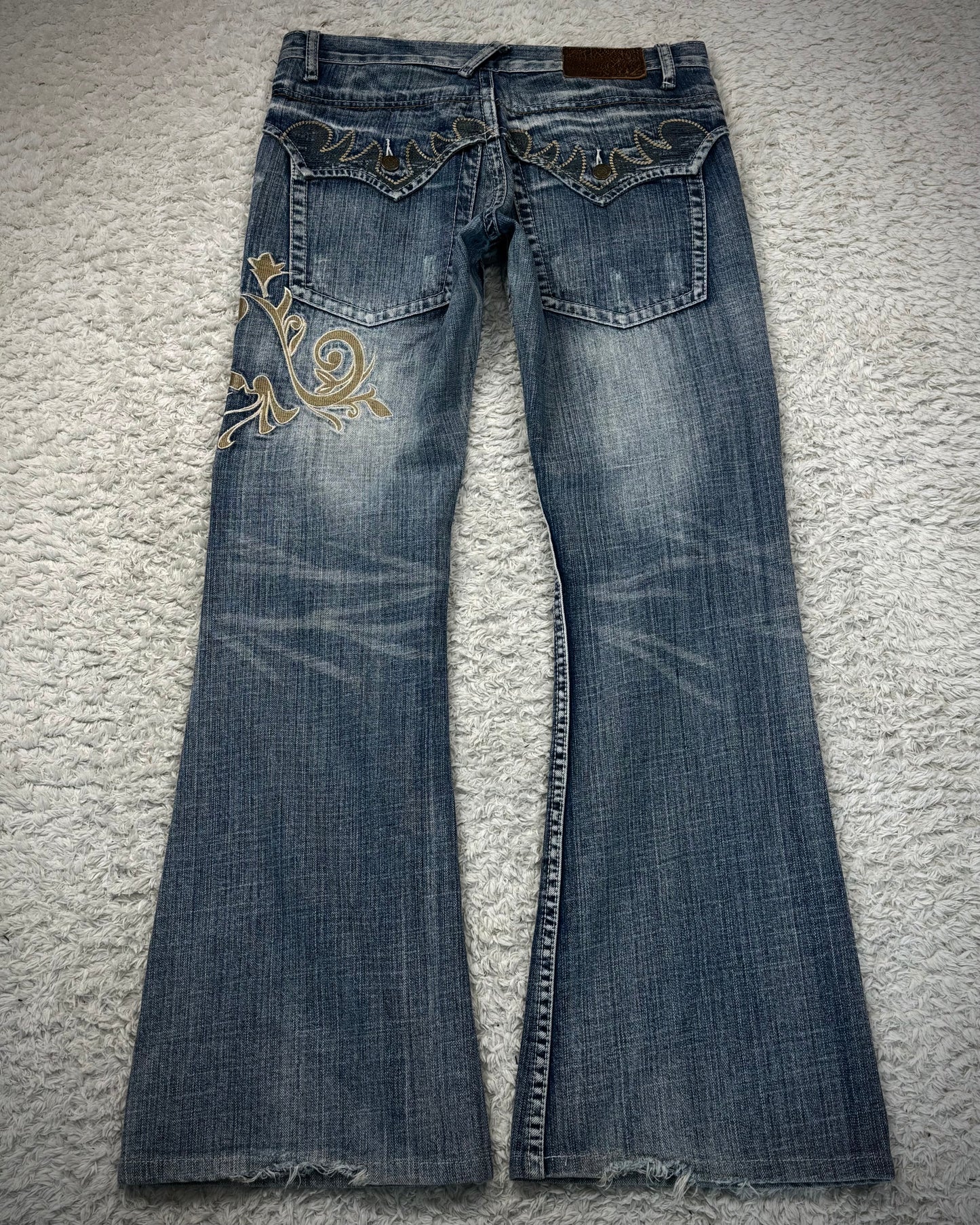 Tornado Mart Tribal Embroidery Spiral Flared Jeans