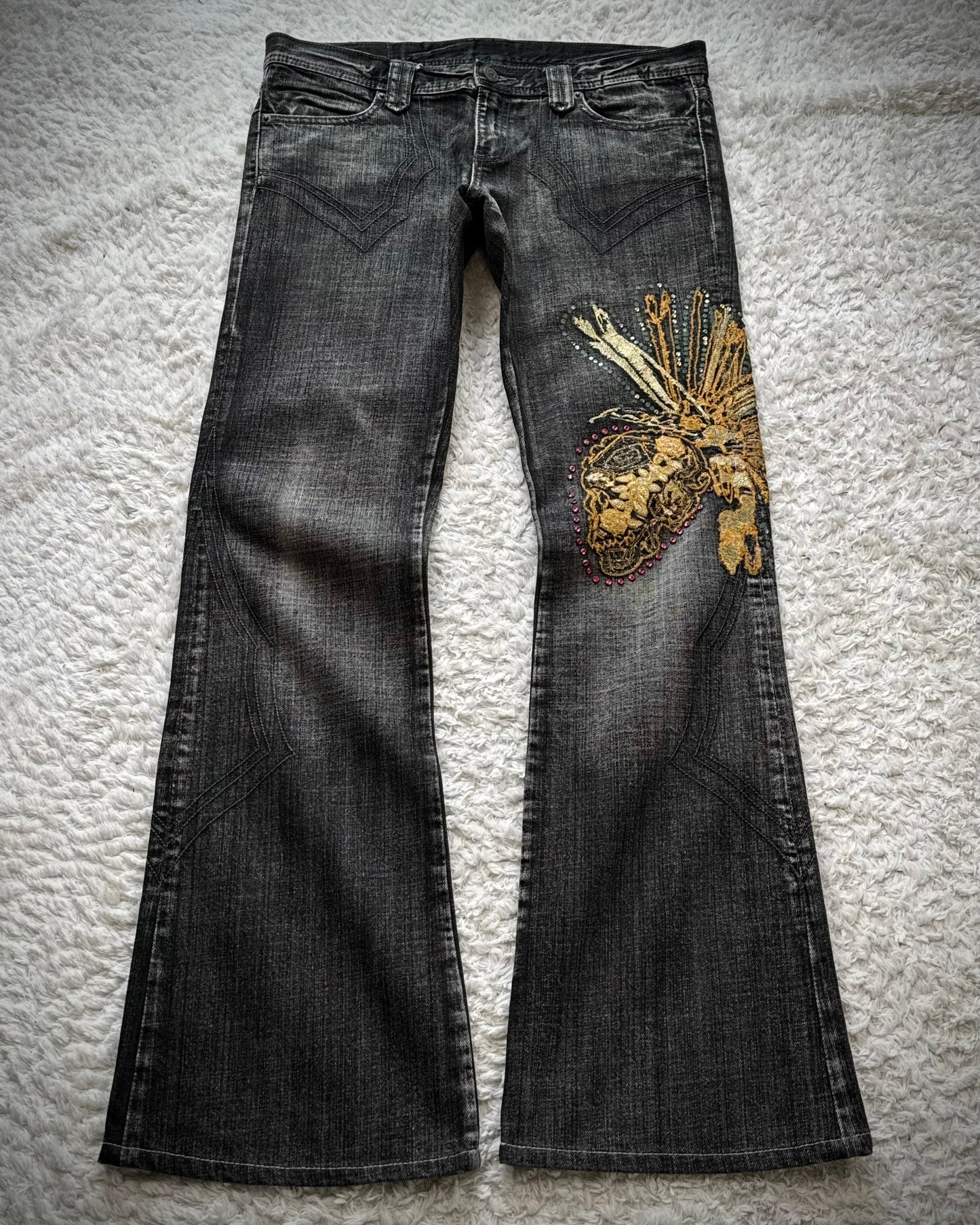 Tornado Mart Tribe Skull Embroidery Flared Jeans