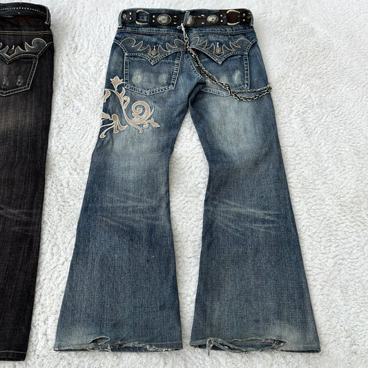 Tornado Mart Tribal Embroidery Flared Jeans