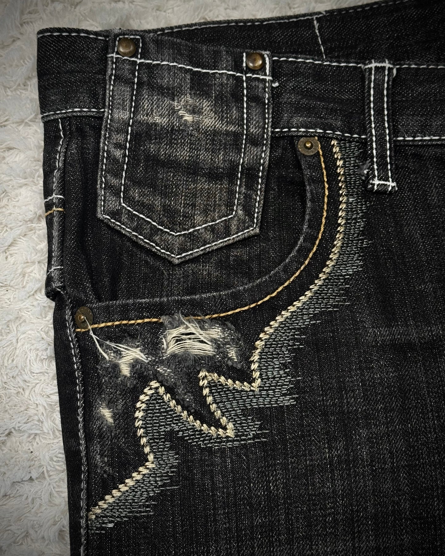 Tornado Mart Tribal Embroidery Spiral Flared Jeans