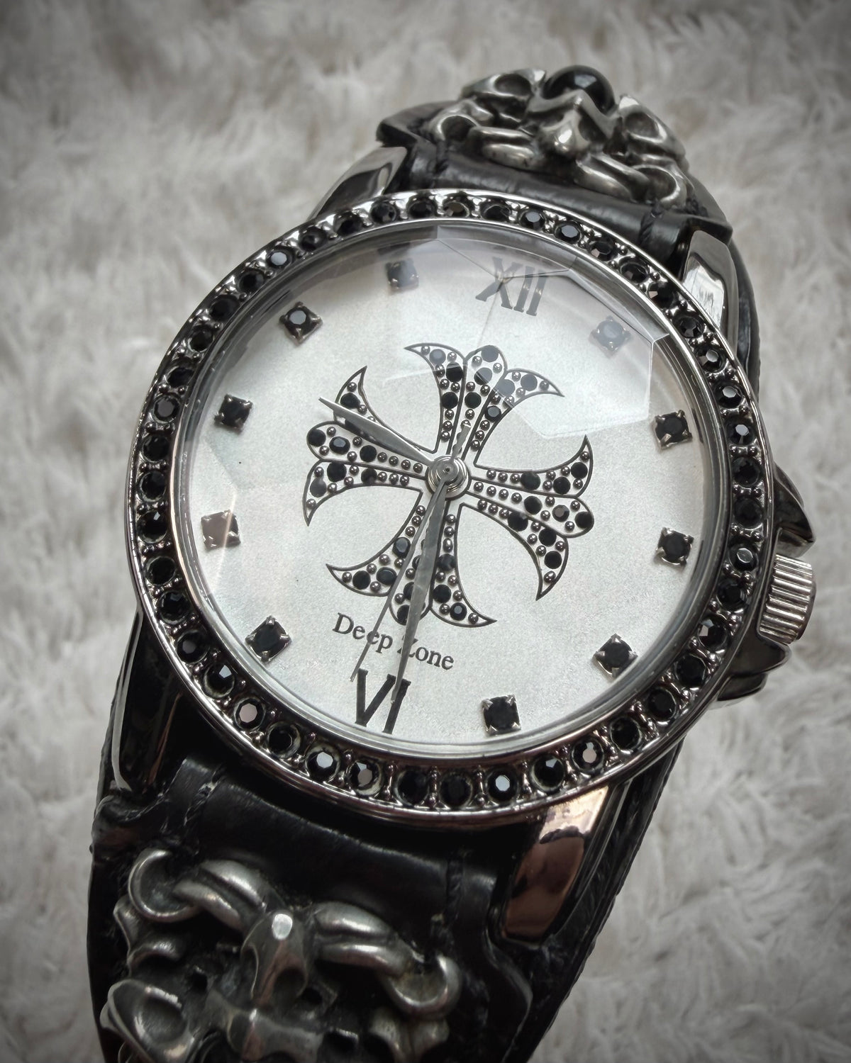 Deep Zone Onyx Cross Ornament Watch