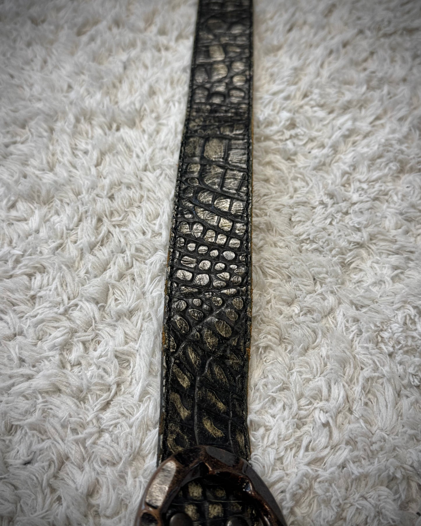 5351 Pour Les Hommes Crocodile Textured Leather Belt