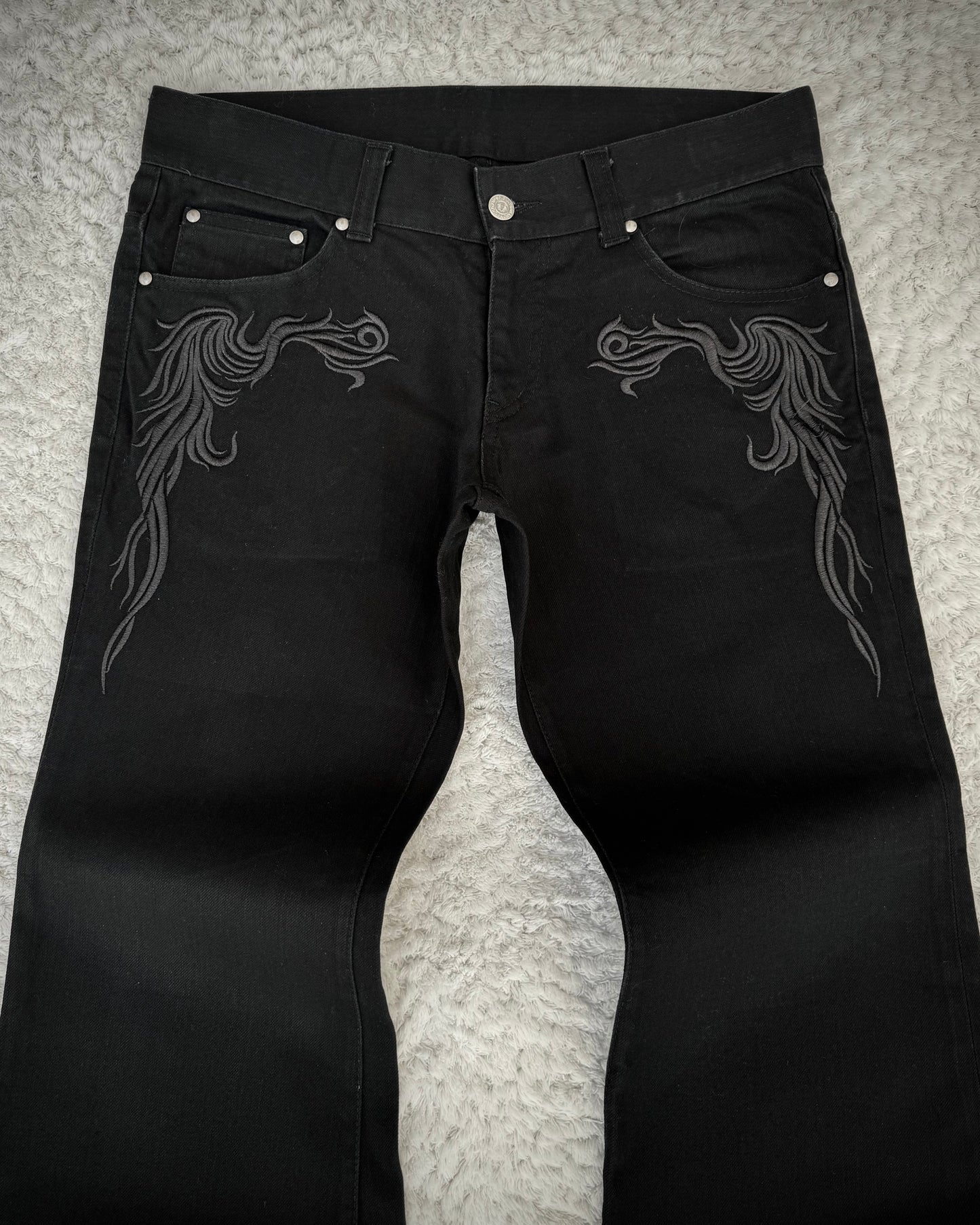Tornado Mart Tribal Embroider Flared Jeans