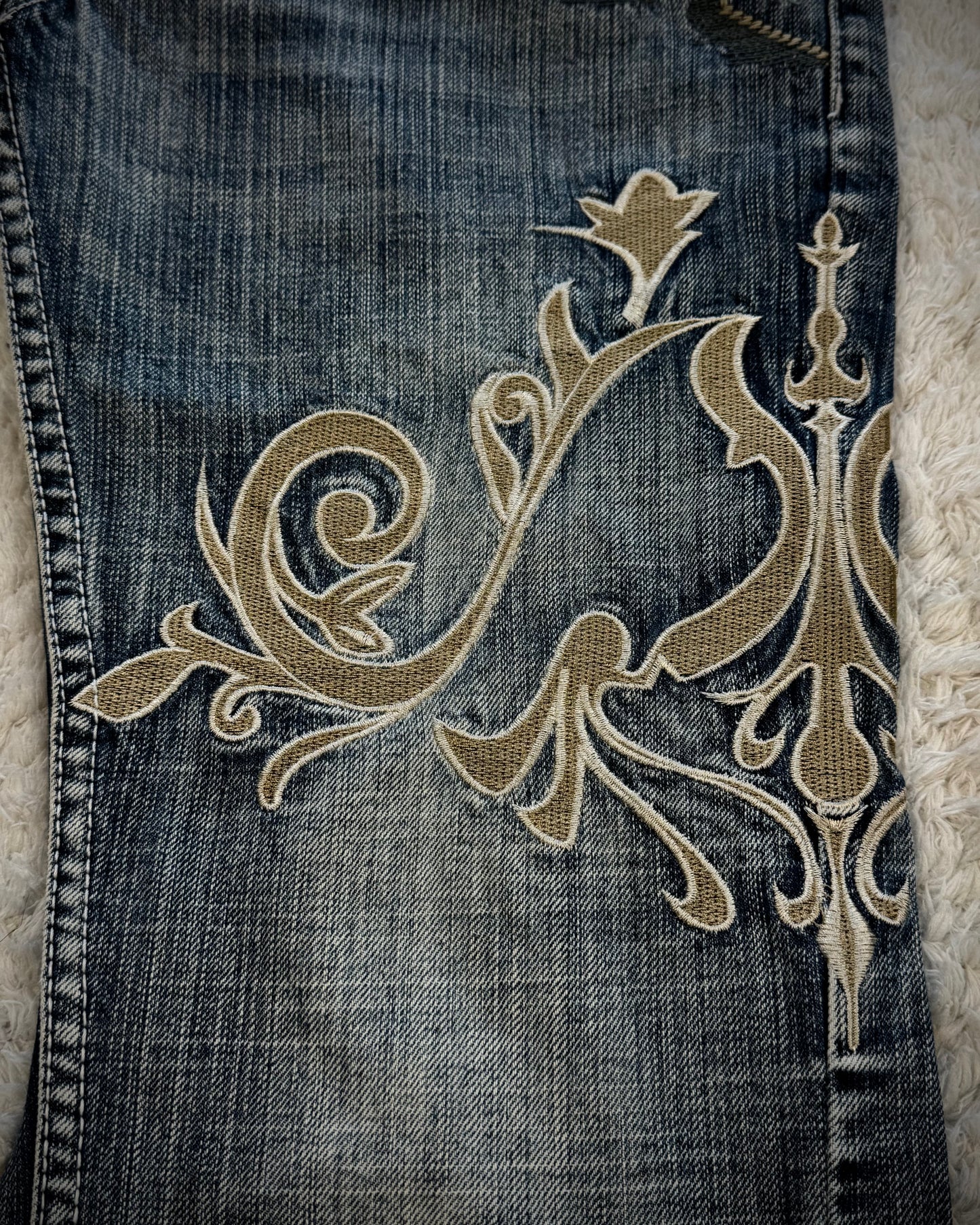 Tornado Mart Tribal Embroidery Spiral Flared Jeans