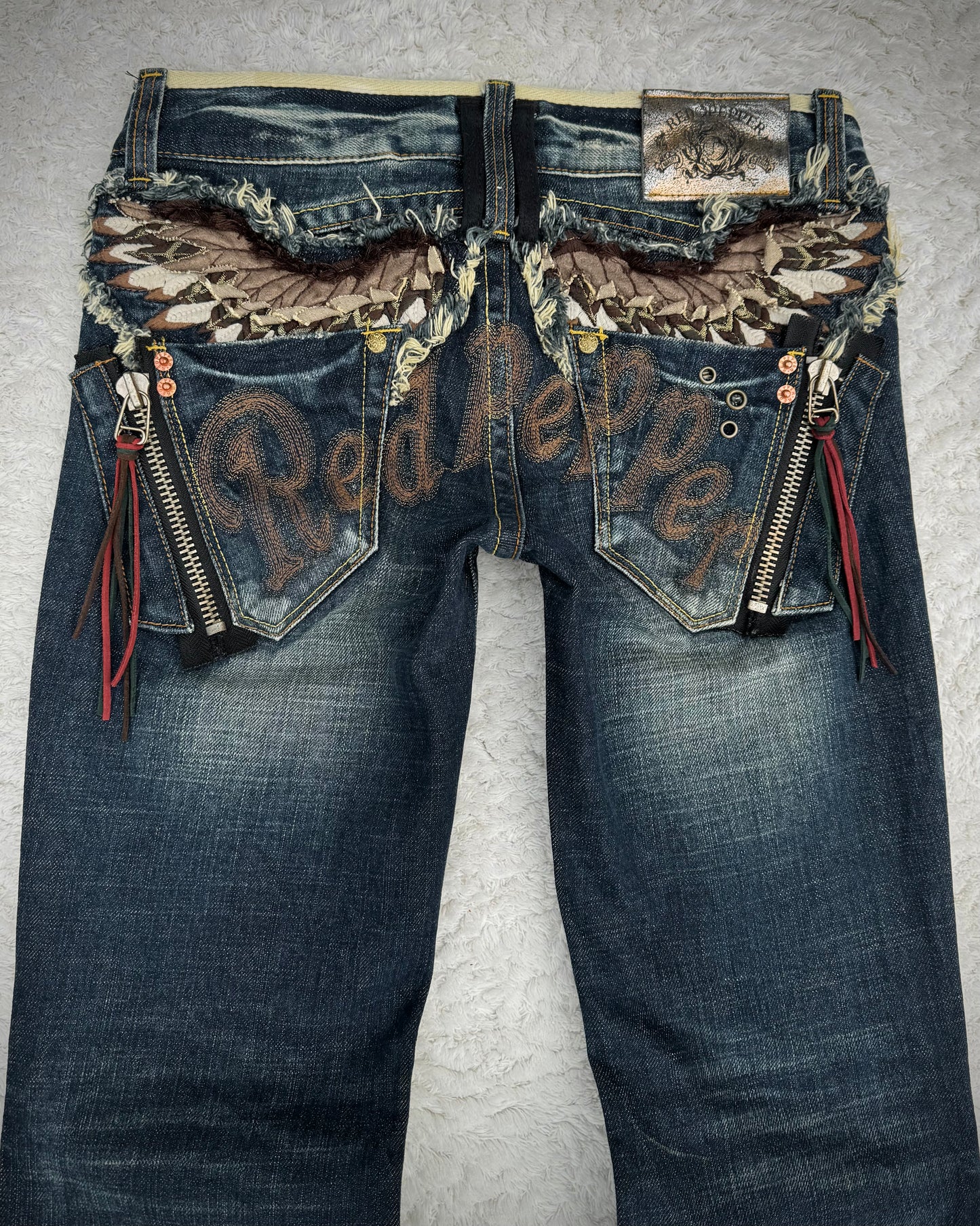 Red Pepper „Feather Wings“ Flared Jeans