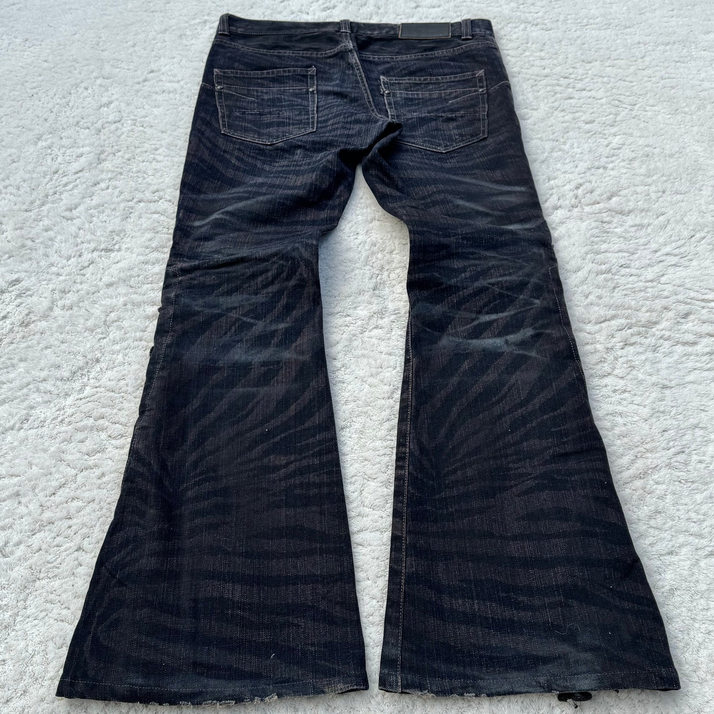 Tornado Mart Tiger Stripes Wash Flared Lace-Up Jeans