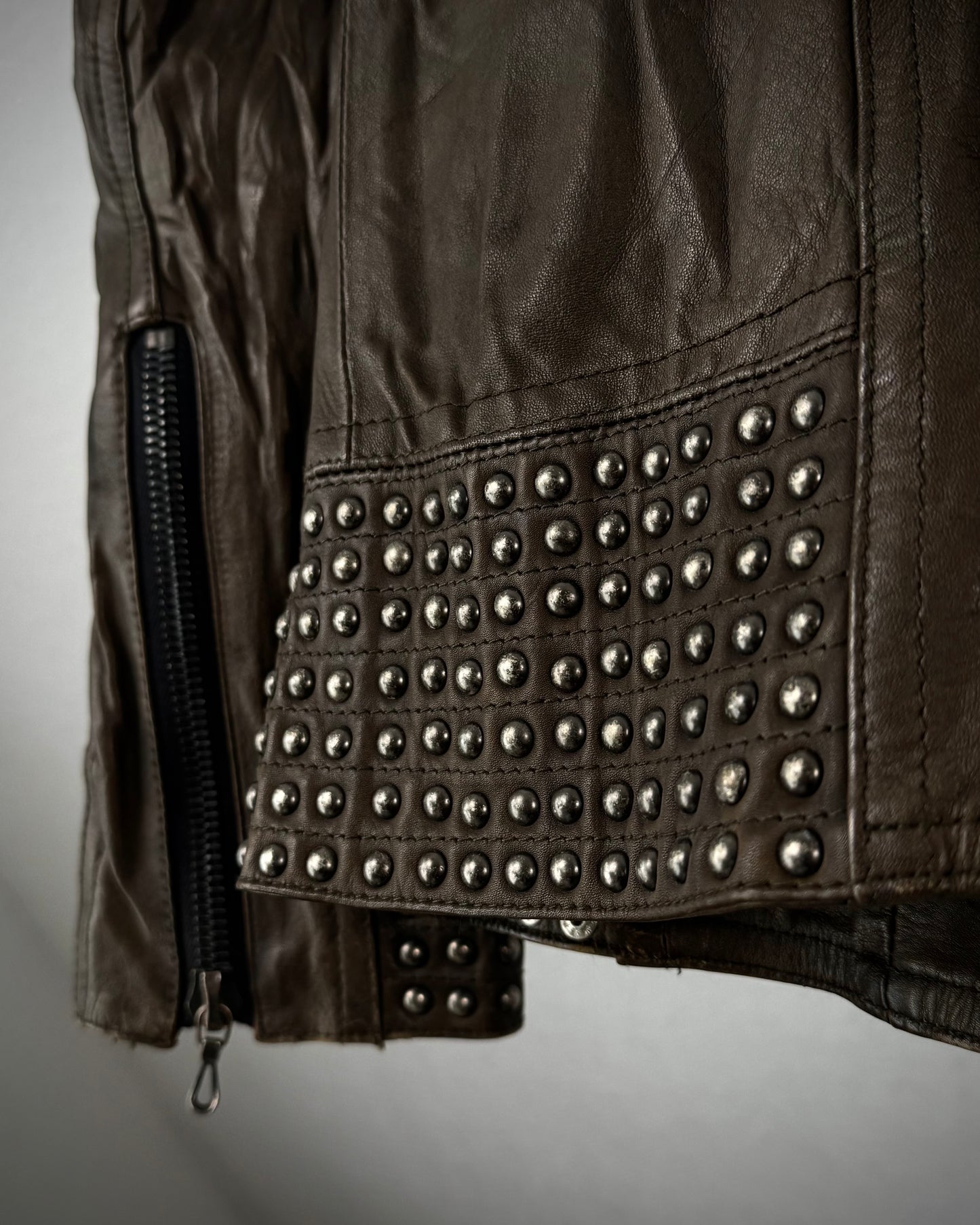 Shellac Studded Fur Collar Leather Jacket