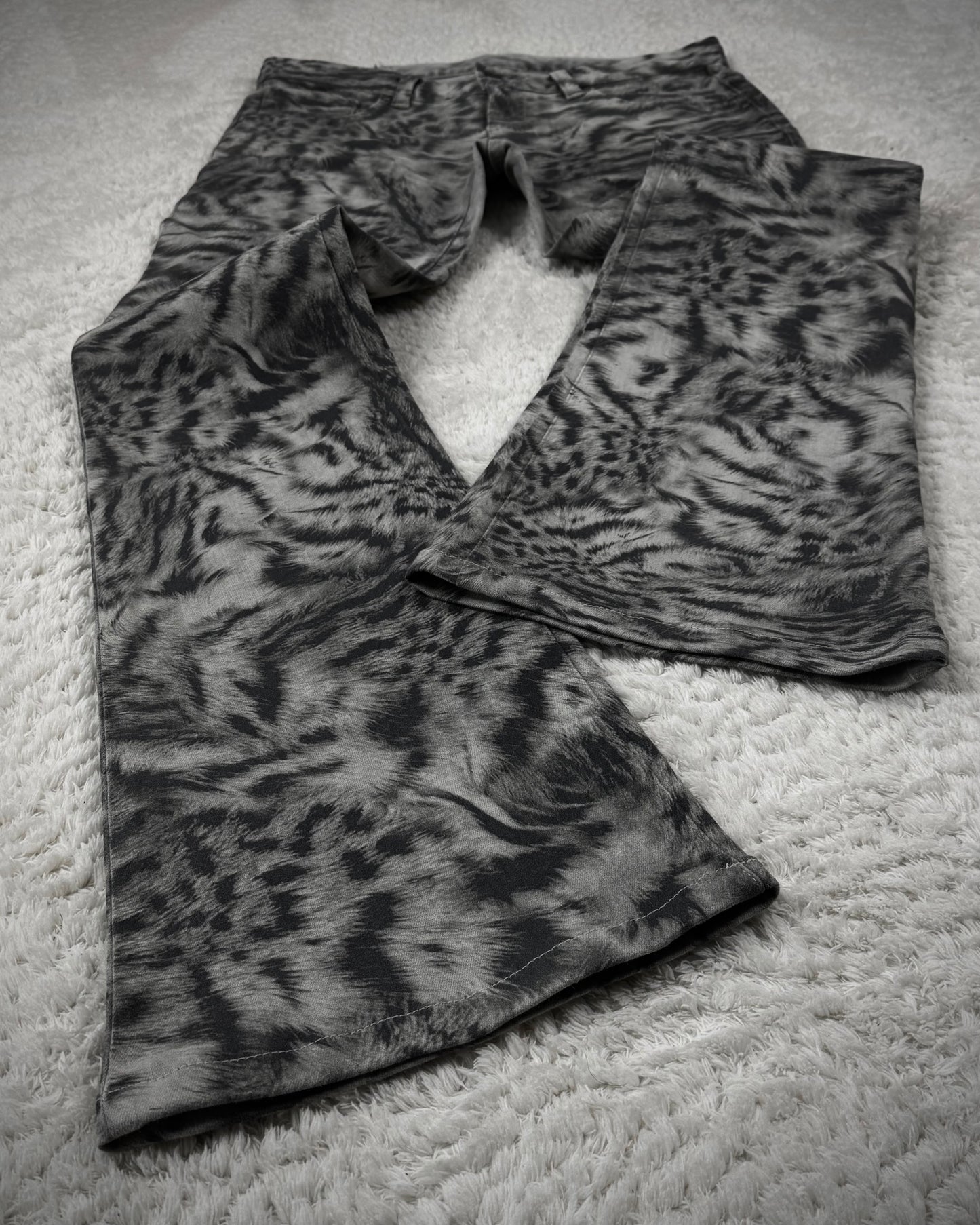 Tornado Mart Tiger Stripes Pattern Flared Jeans