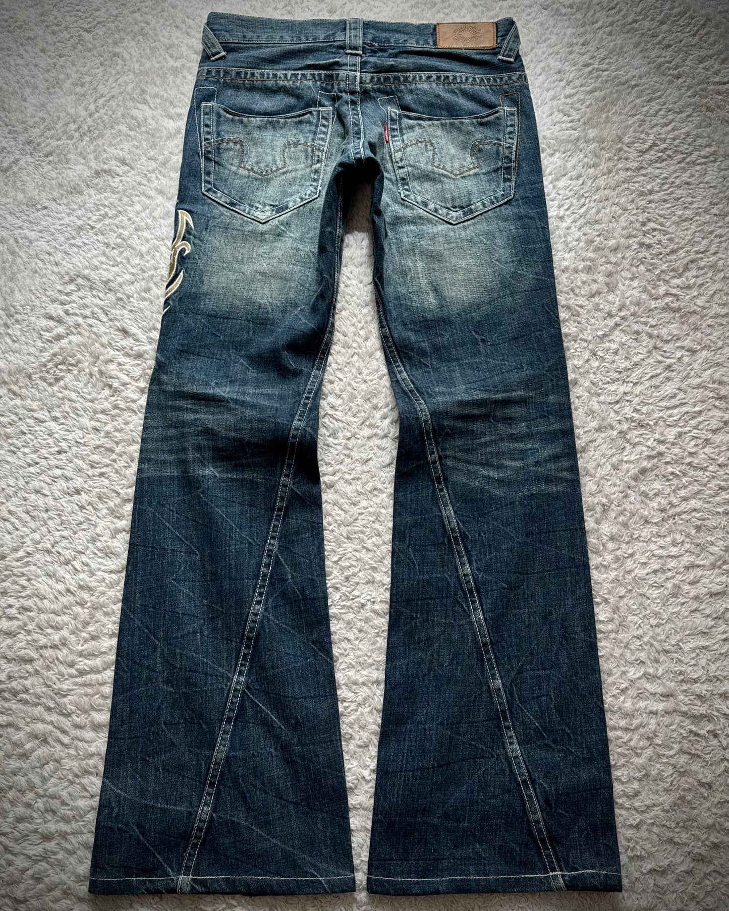 Tornado Mart Tribal Embroidery Spiral Flared Jeans