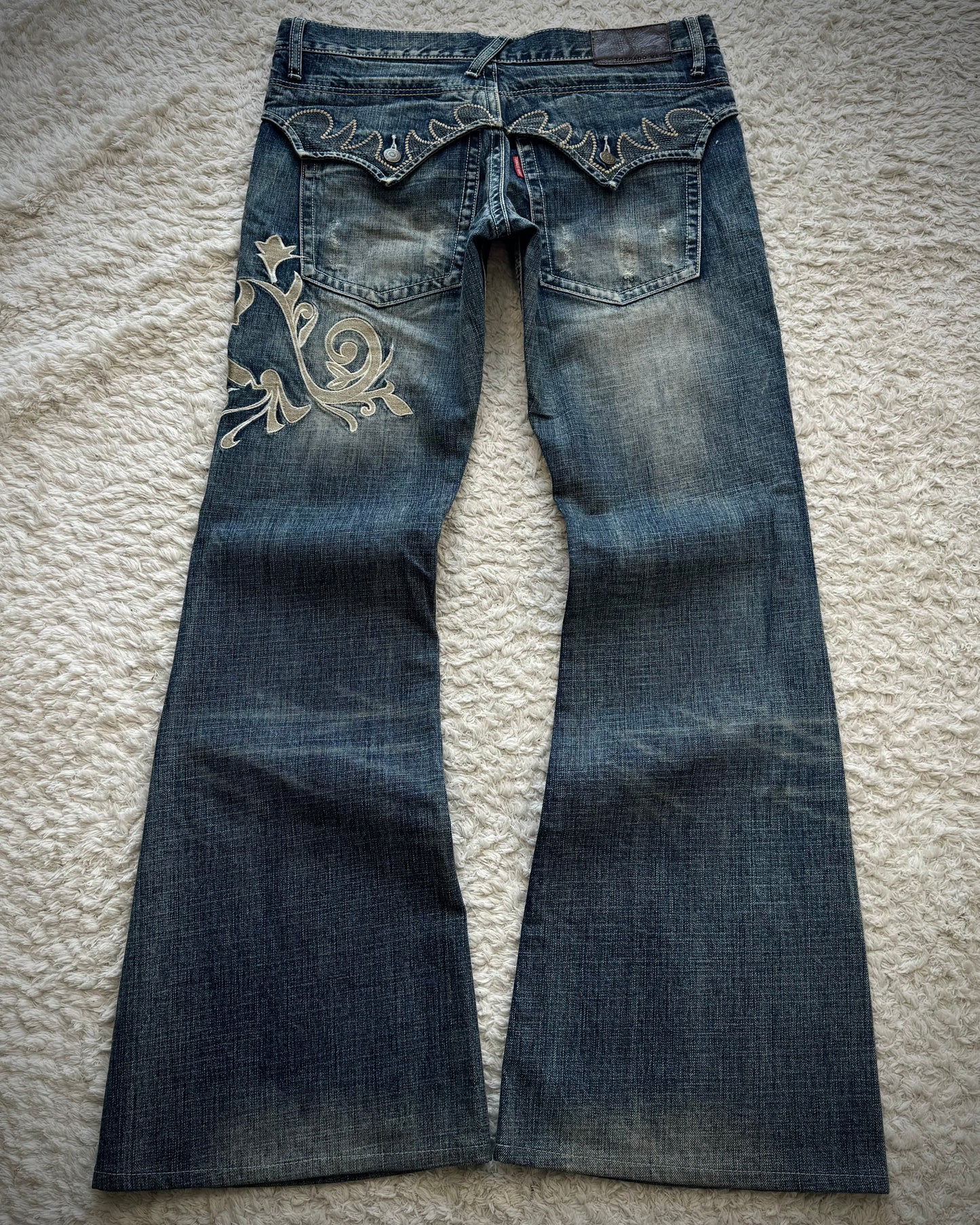 Tornado Mart Tribal Embroidery Spiral Flared Jeans