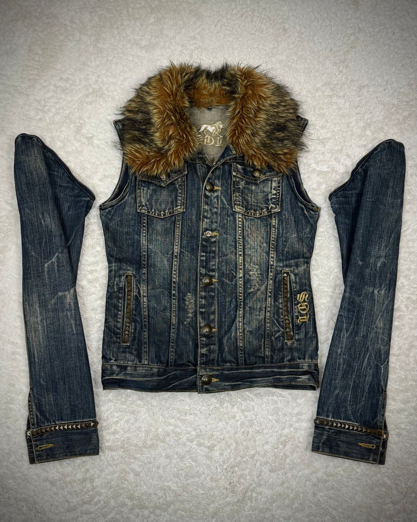 Lagust Studded Fur Collar Denim Jacket