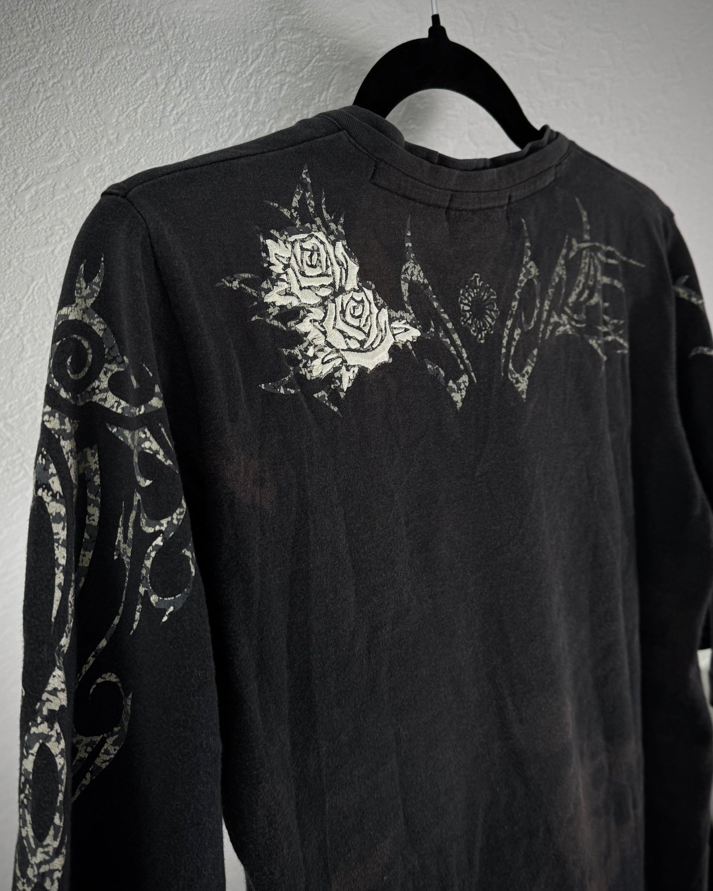 Tornado Mart Tribal Pattern Rose Embroidery T-Shirt
