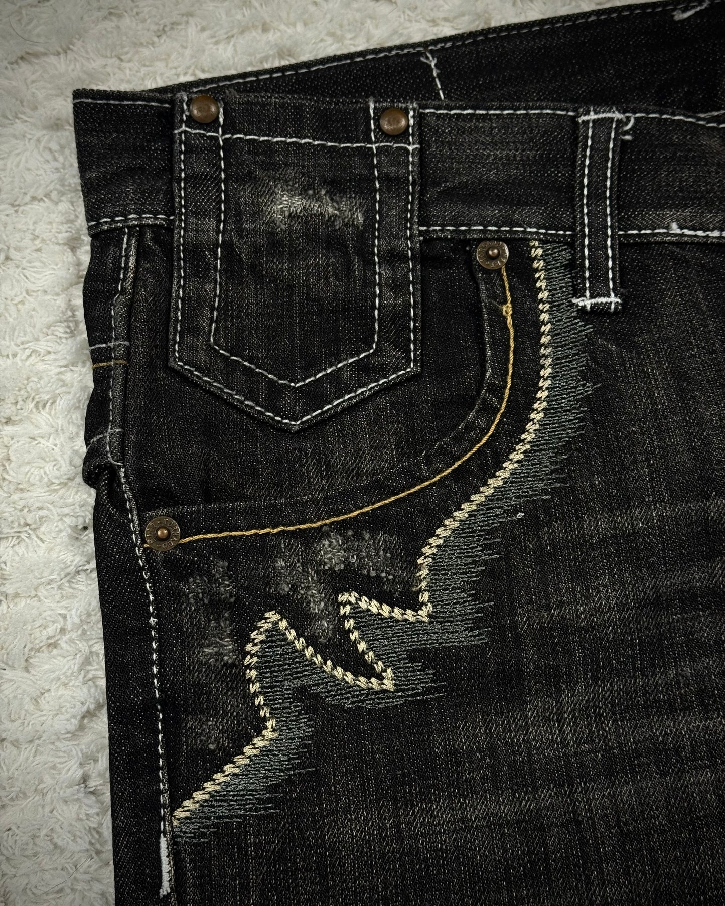 Tornado Mart Tribal Embroidery Spiral Flared Jeans