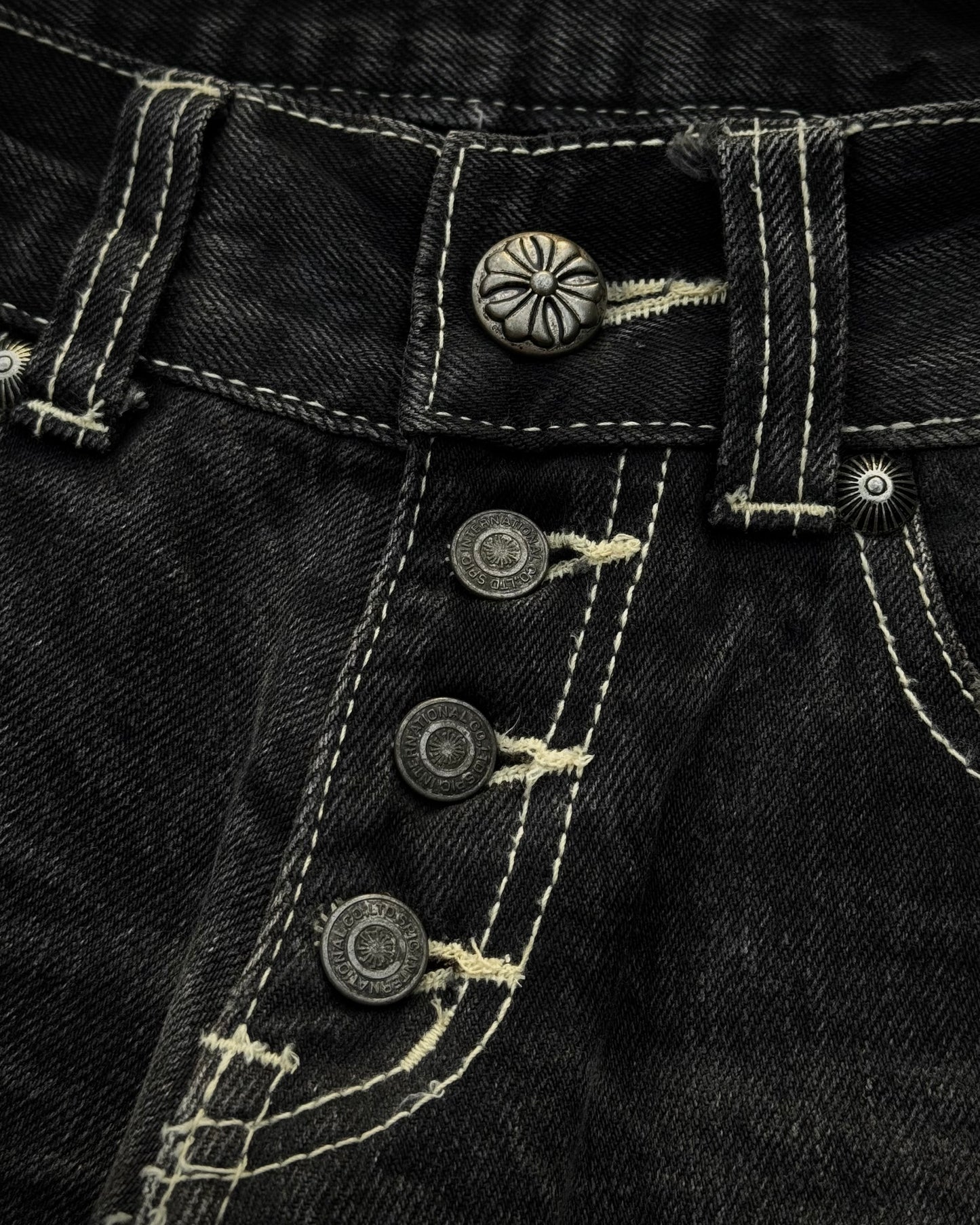 Tornado Mart Embroided Patches Flared Jeans