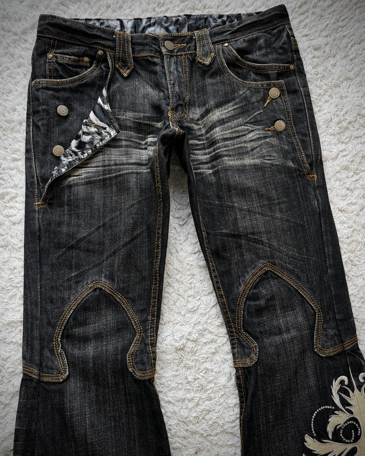 Tornado Mart Tribal Tattoo Embroidery Flared Jeans