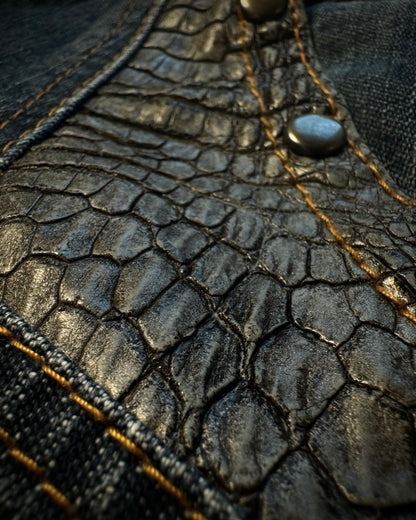 Semantic Design Crocodile Detailed Vintage Denim Shorts
