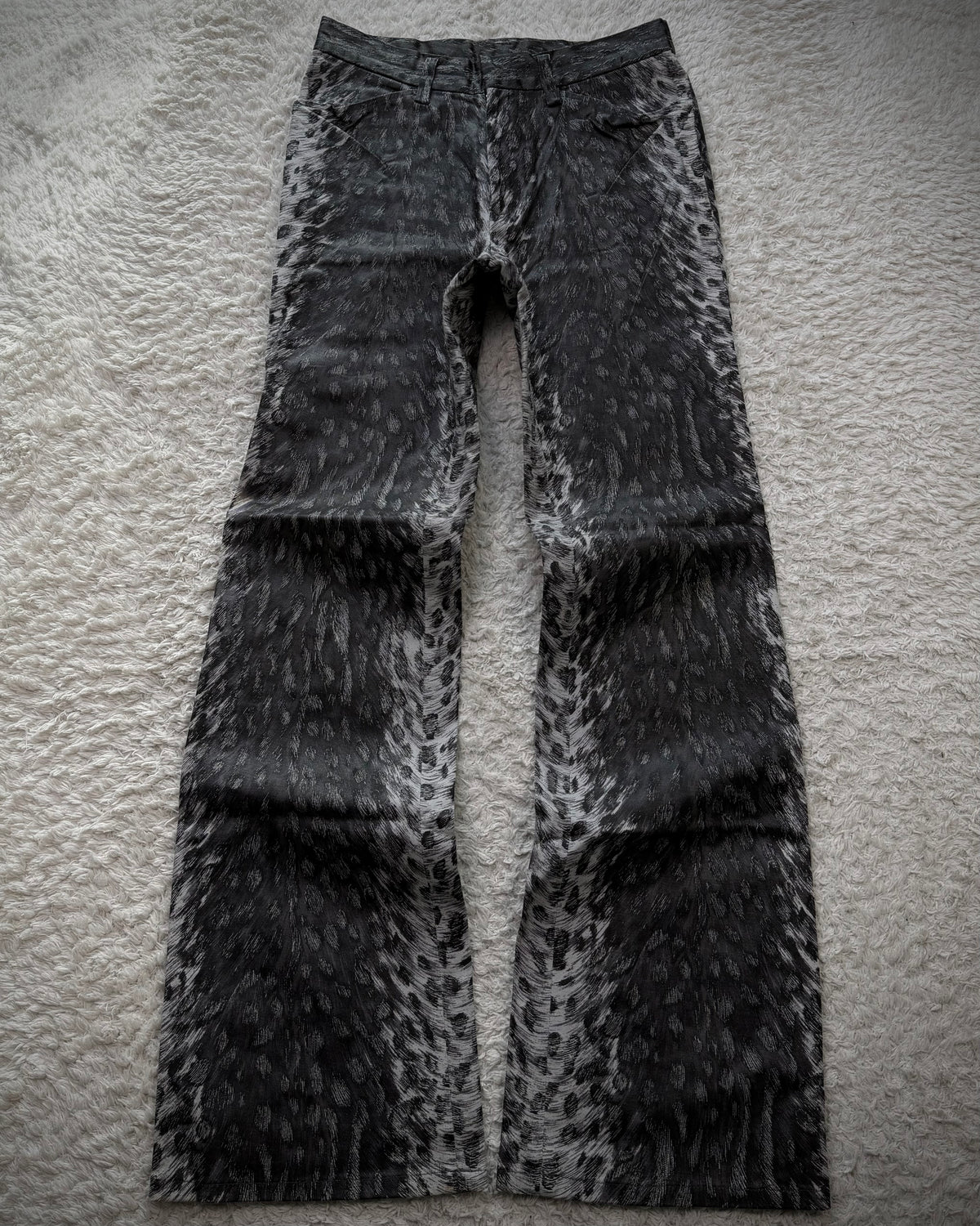 5351 Pour Les Hommes Snow Leopard Flared Pants