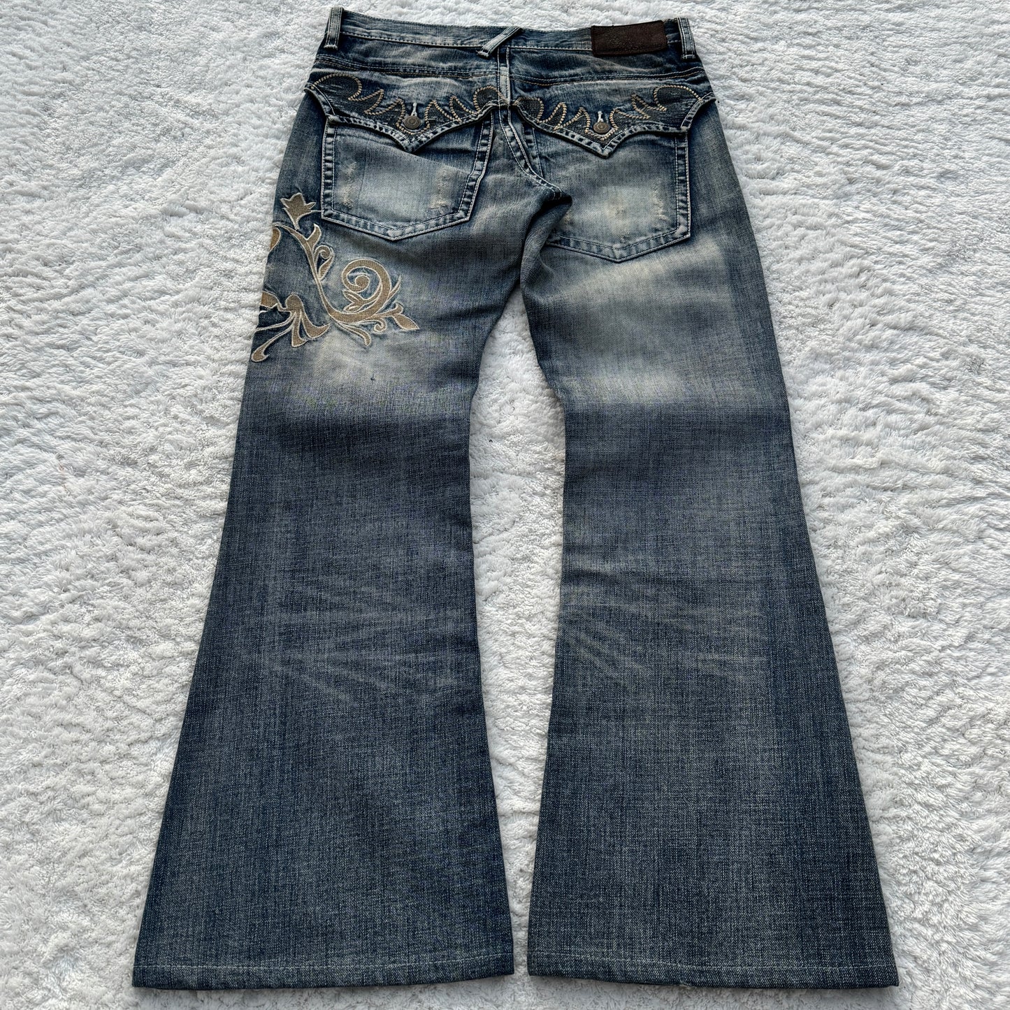 Tornado Mart Tribal Embroidery Flared Jeans